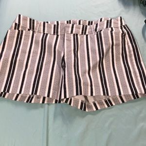 Boating shorts (for women)